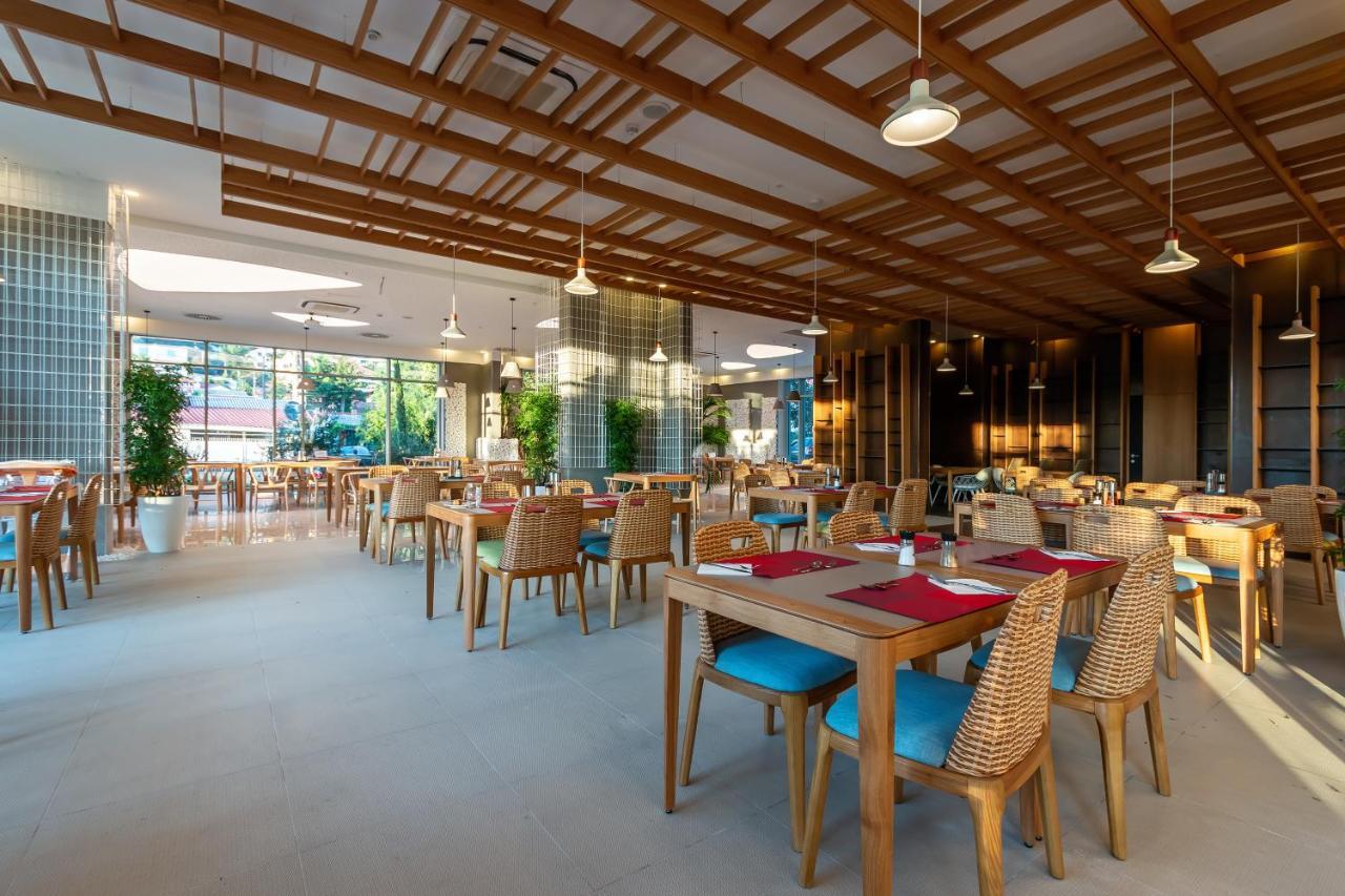 Carine Kumbor Superior 4*