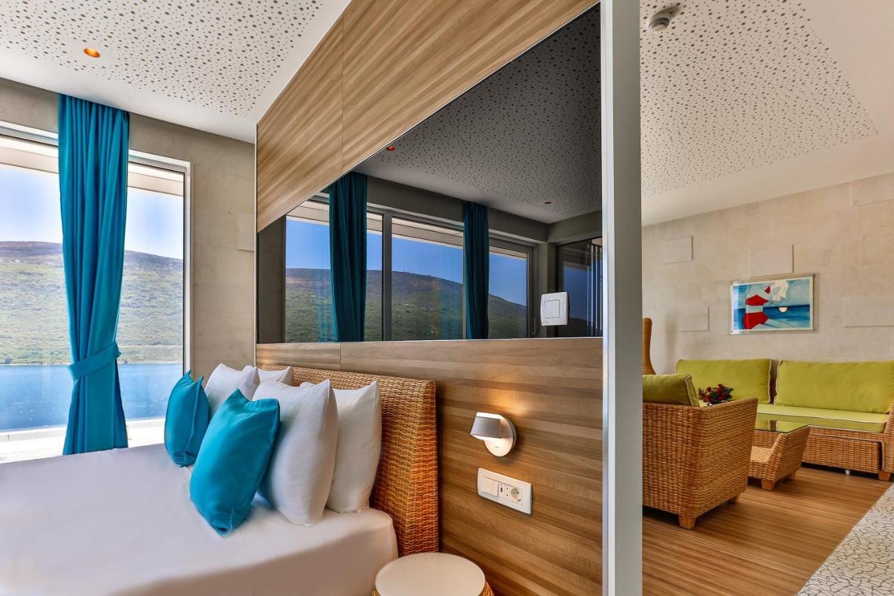 Carine Kumbor Superior 4*